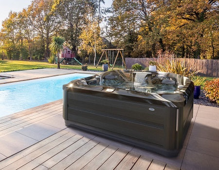 Jacuzzi J400 Hot Tubs