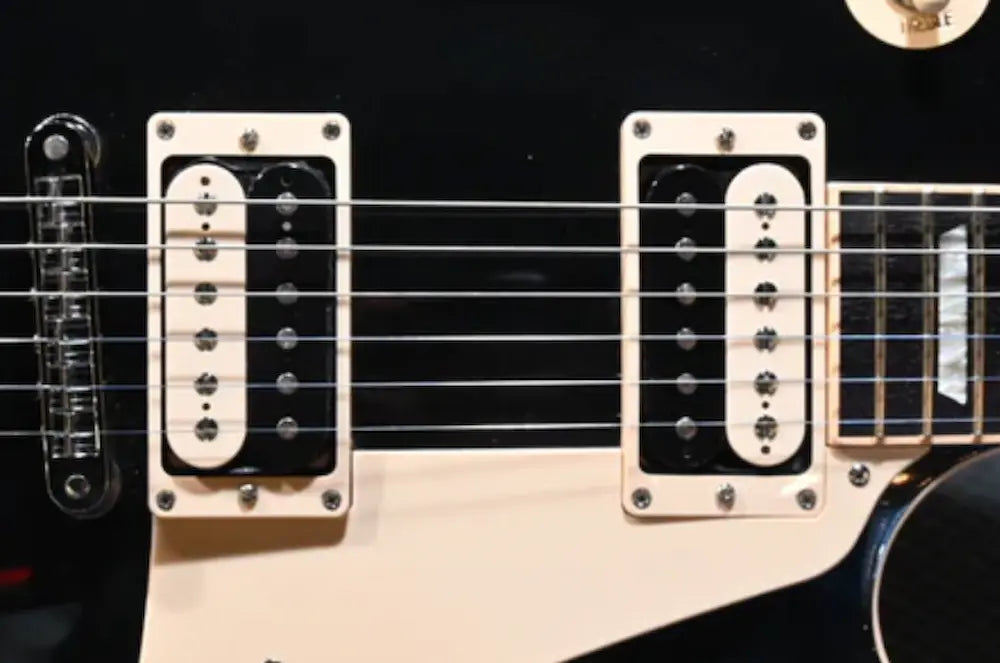 Humbucking pickups on a Les Paul guitar