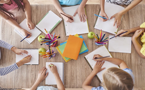 Photo of children are drawing for desk 