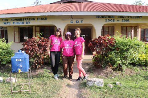 Amaia, Golda from the Golden Girls Foundation and Julie.