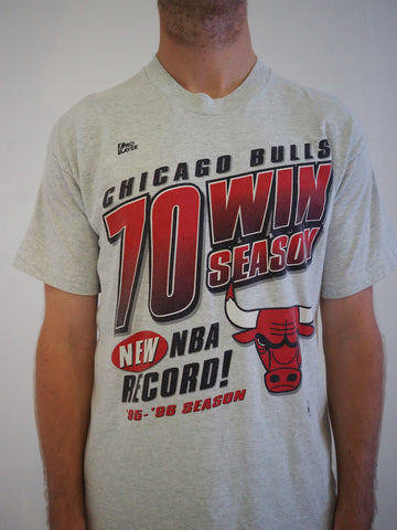 NBA Chicago Bulls First to 70 wins grey T-shirt
