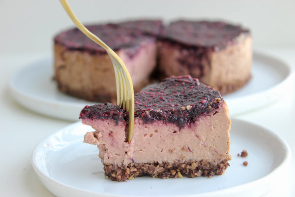 Strawberry Cheesecake with Chocolate Coconut Crust | Emmy's Organics