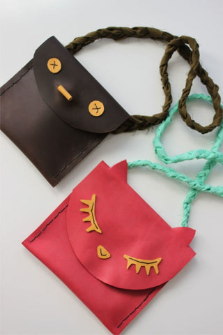 https://abeautifulmess.com/2013/11/leather-pouches-for-kids-diy.html