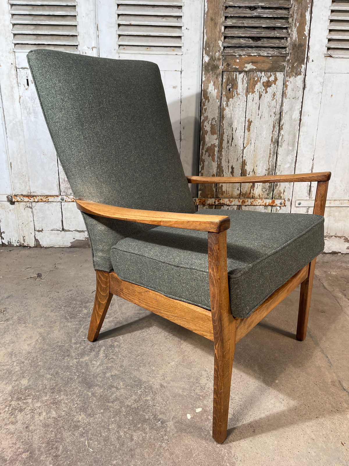 reupholster mid century lounge chair