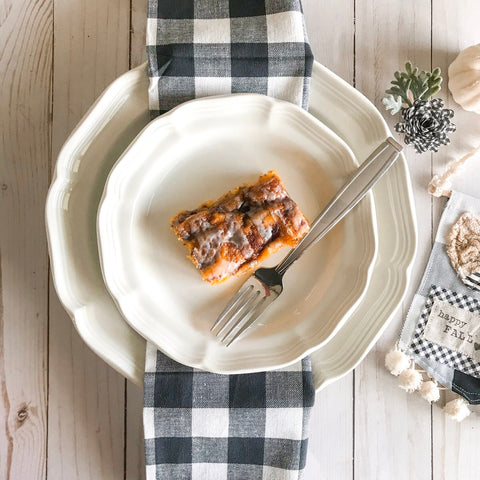 Cinnamon Roll Pumpkin Vanilla Sheet Cake