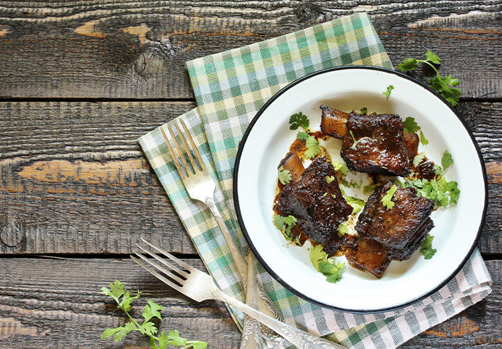 Moroccan style beef short rib seasoned with ginger spice and simmered in broth.