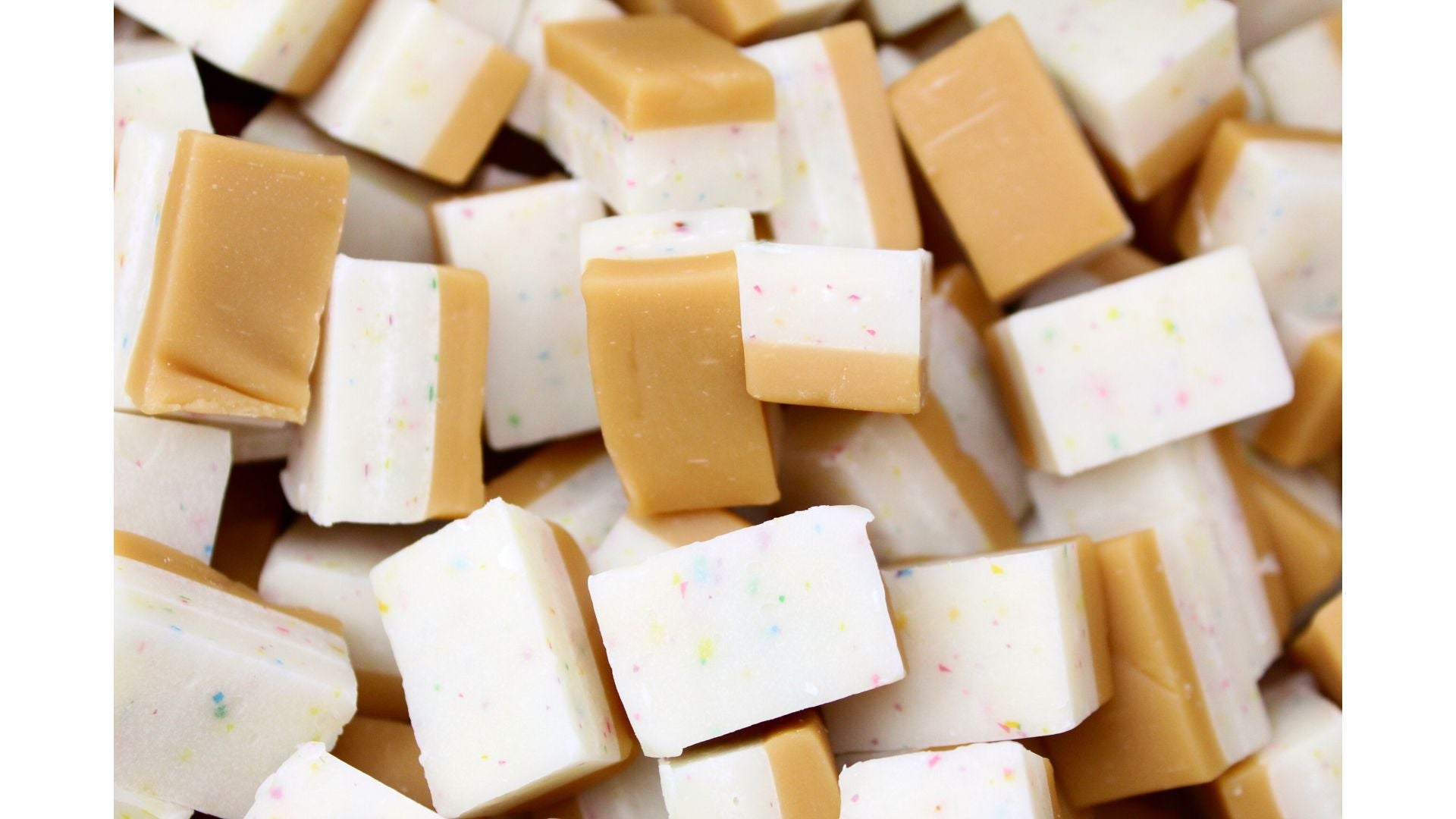Dwars zitten hardop bord Birthday Cake Fudge - Sweetish Candy- A Swedish Candy Store