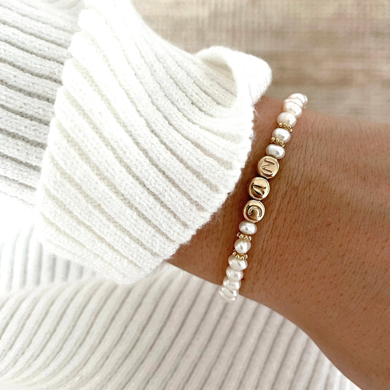 Customized freshwater pearl bracelet