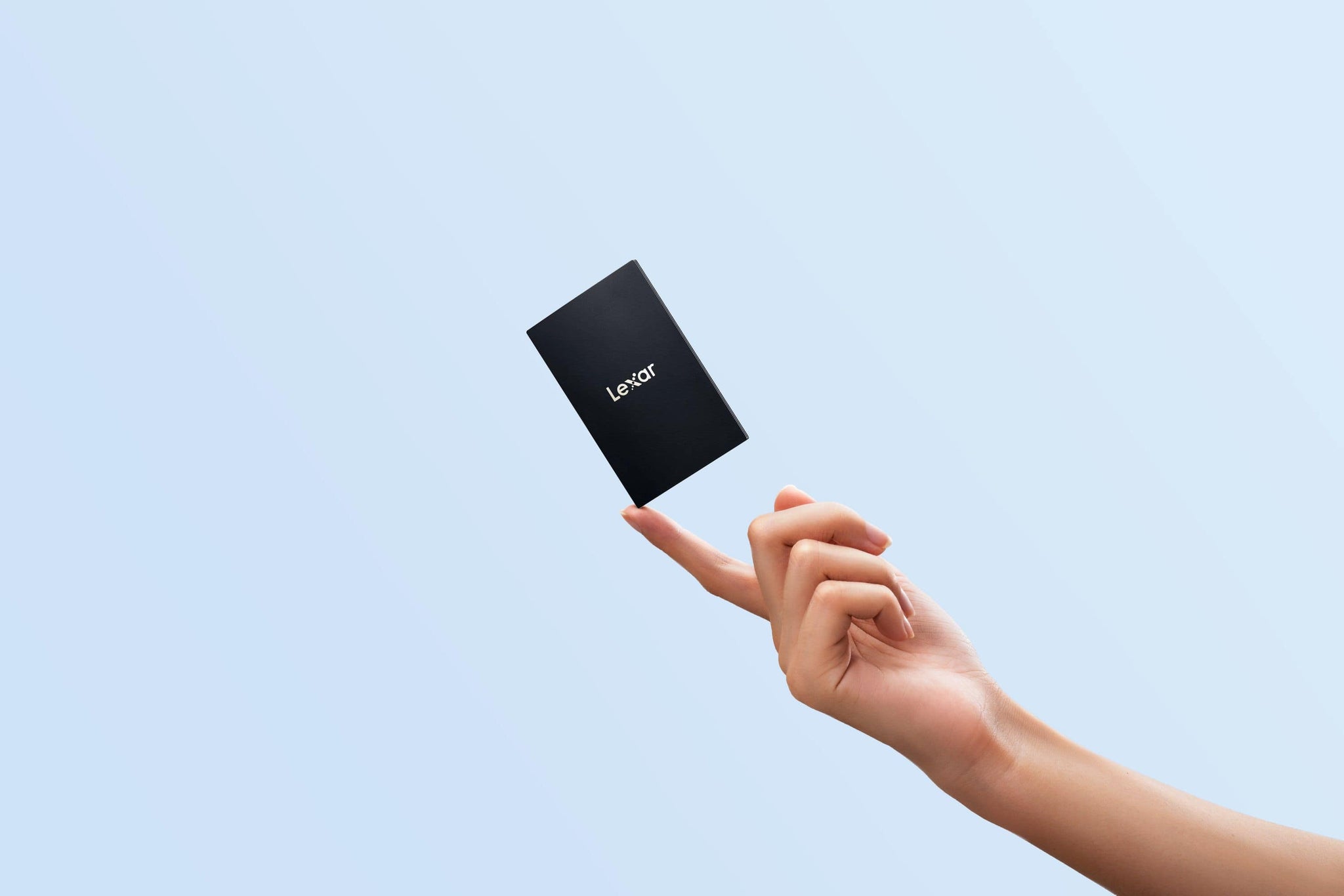 Lightweight and small SSD external SSD hard drive, compact