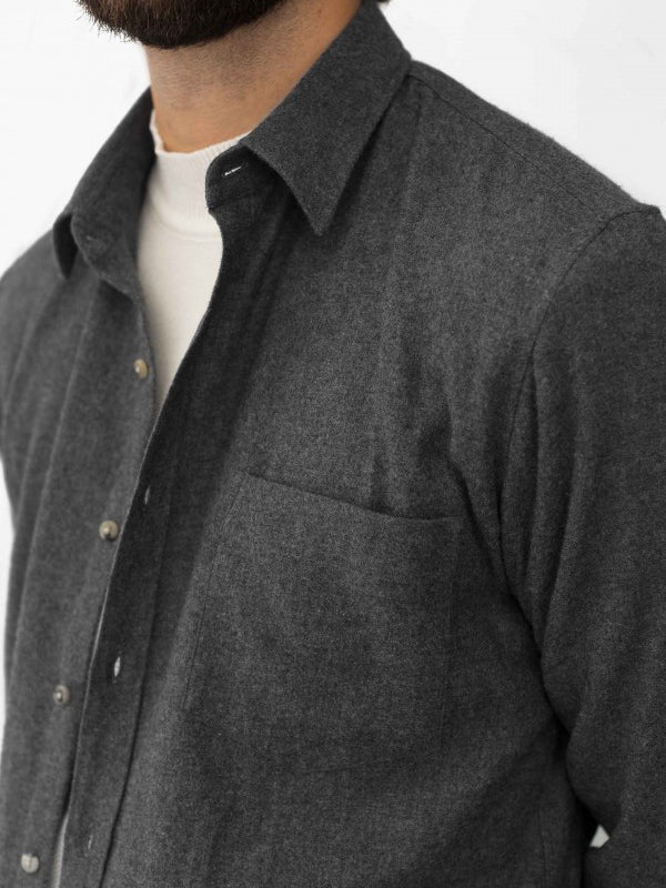 DE BONNE FACTURE DARK GREY ESSENTIAL SHIRT