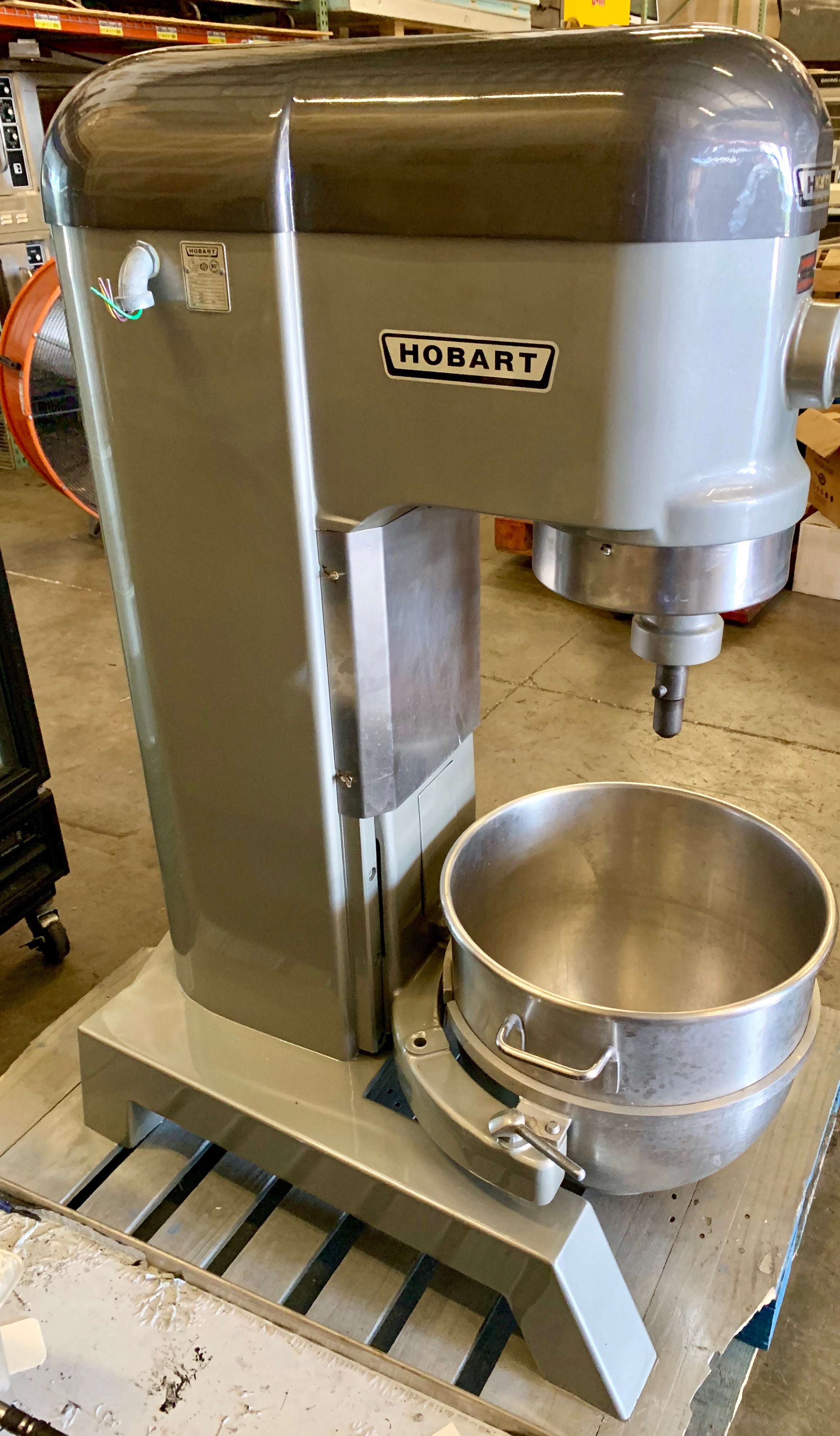 Hobart 60 Qt mixer 2 HP 3 phase comes with SS bowl and one attachment