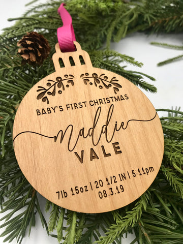 Personalized Christmas Ornament Family Farmhouse Round First Christmas as  Mr. & Mrs. Buffalo Plaid Wooden Laser Etched MDF Wood -  Canada