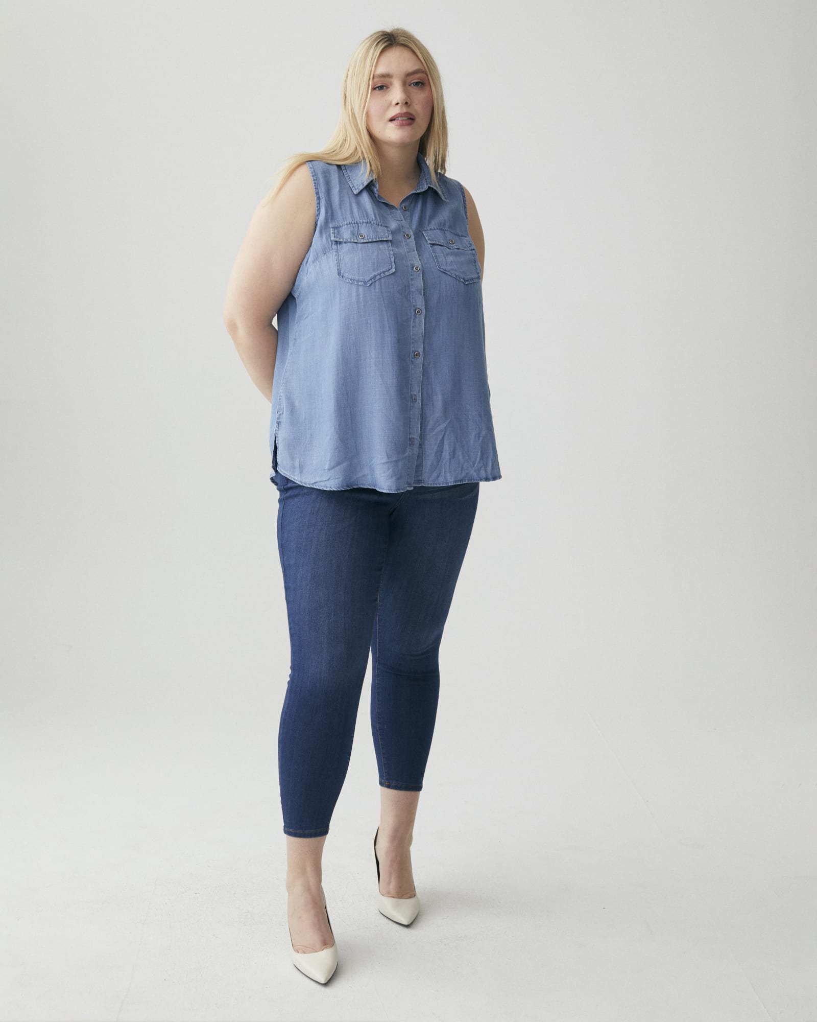 Instafab Plus Size Women Stylish Shaded Casual Navy Blue Jeans