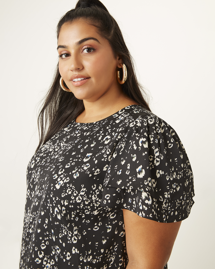 Marge Plus Size Ruffled Printed Tee | Black / White