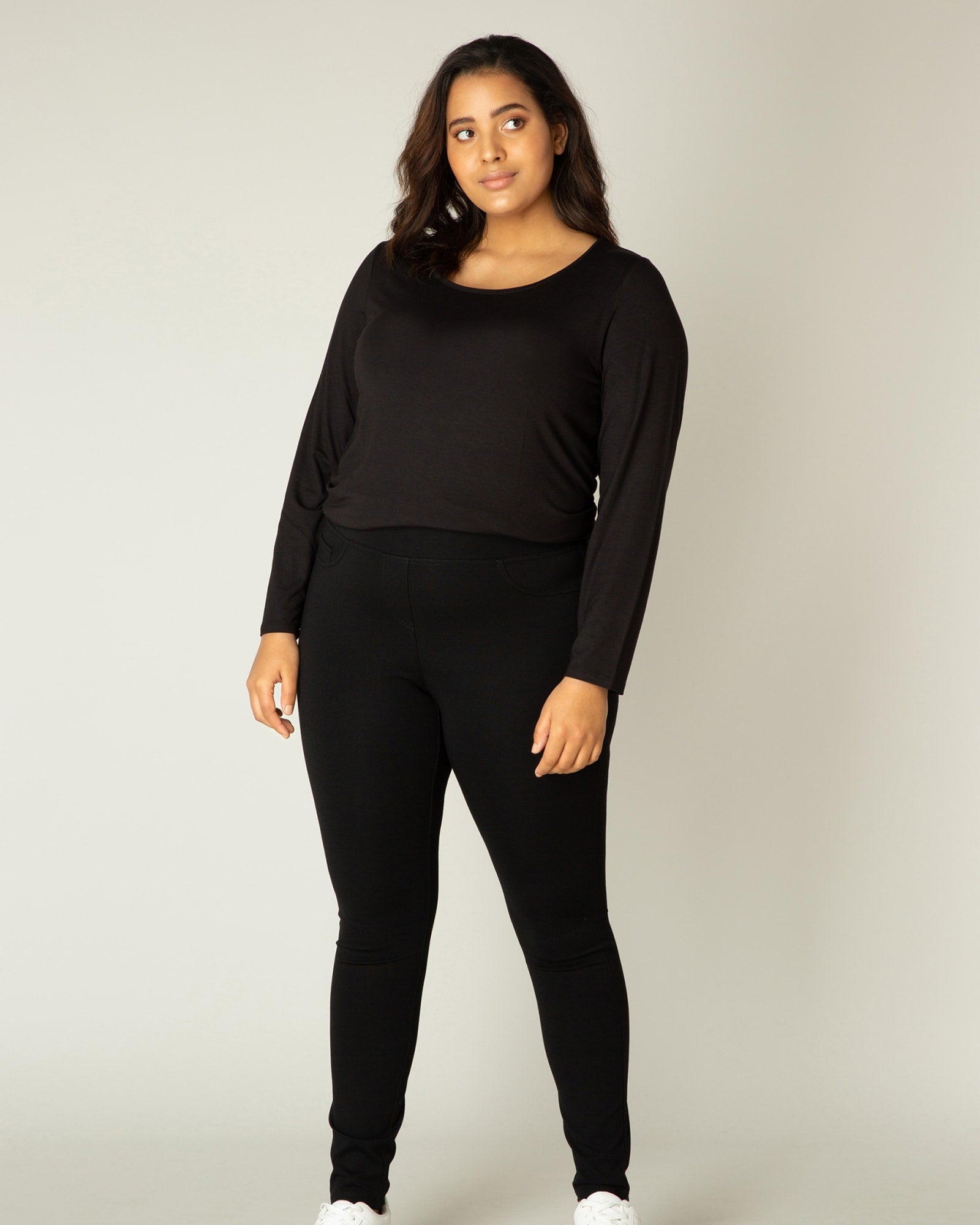 HUE Women's Fashion Sequin Front Ponte Leggings Black Size 1X