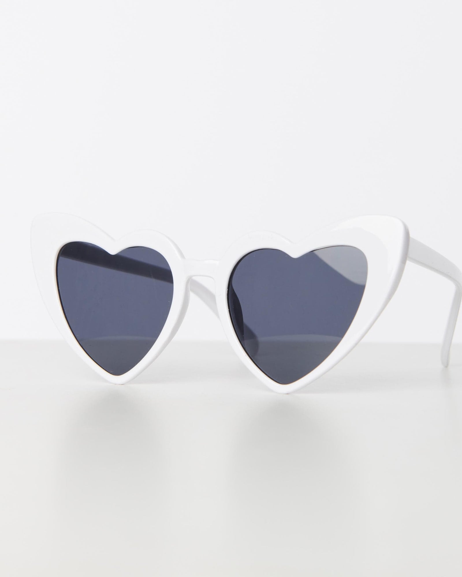 Unique Vintage White Heart Sunglasses | White