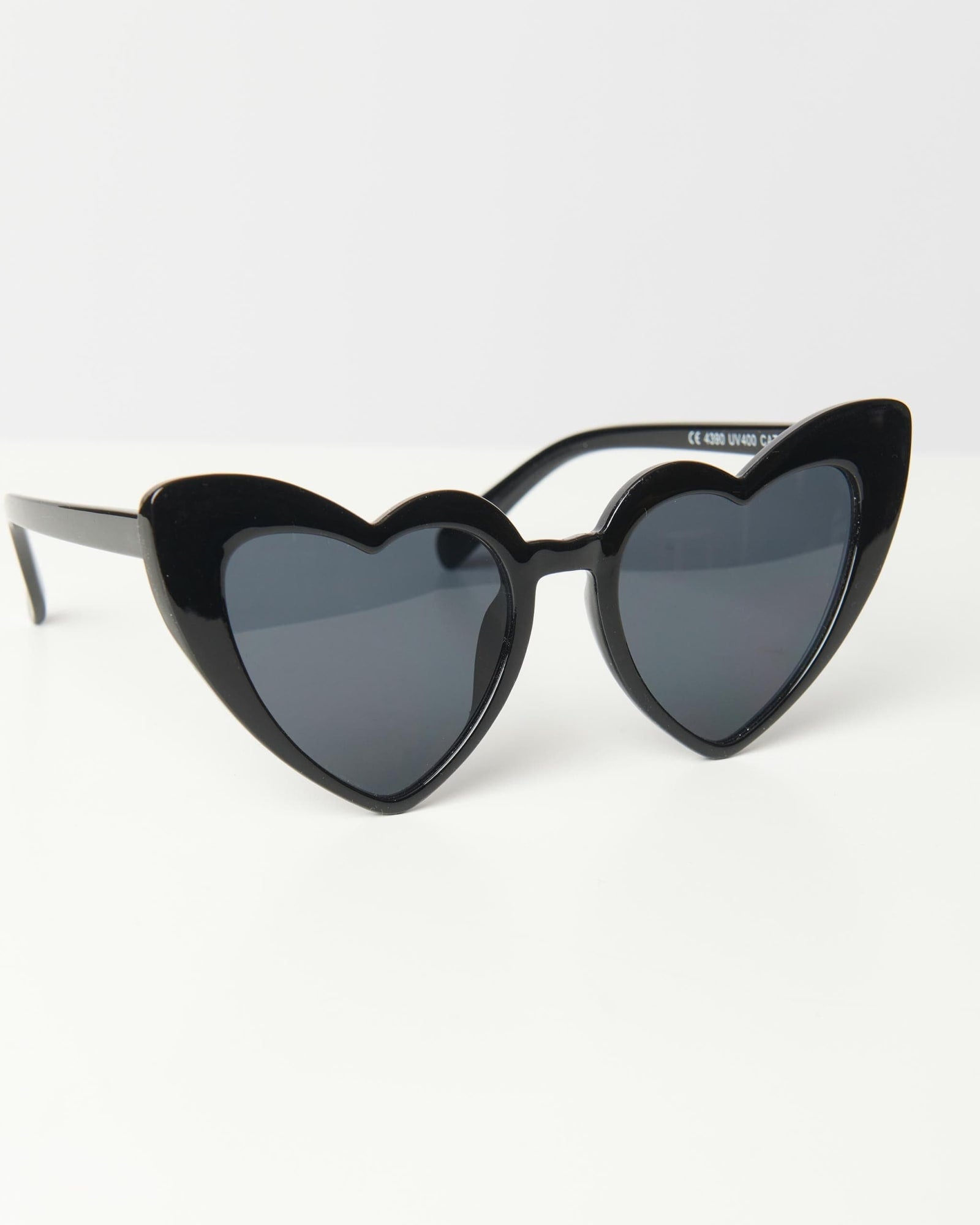 Unique Vintage Black Heart Sunglasses | Black