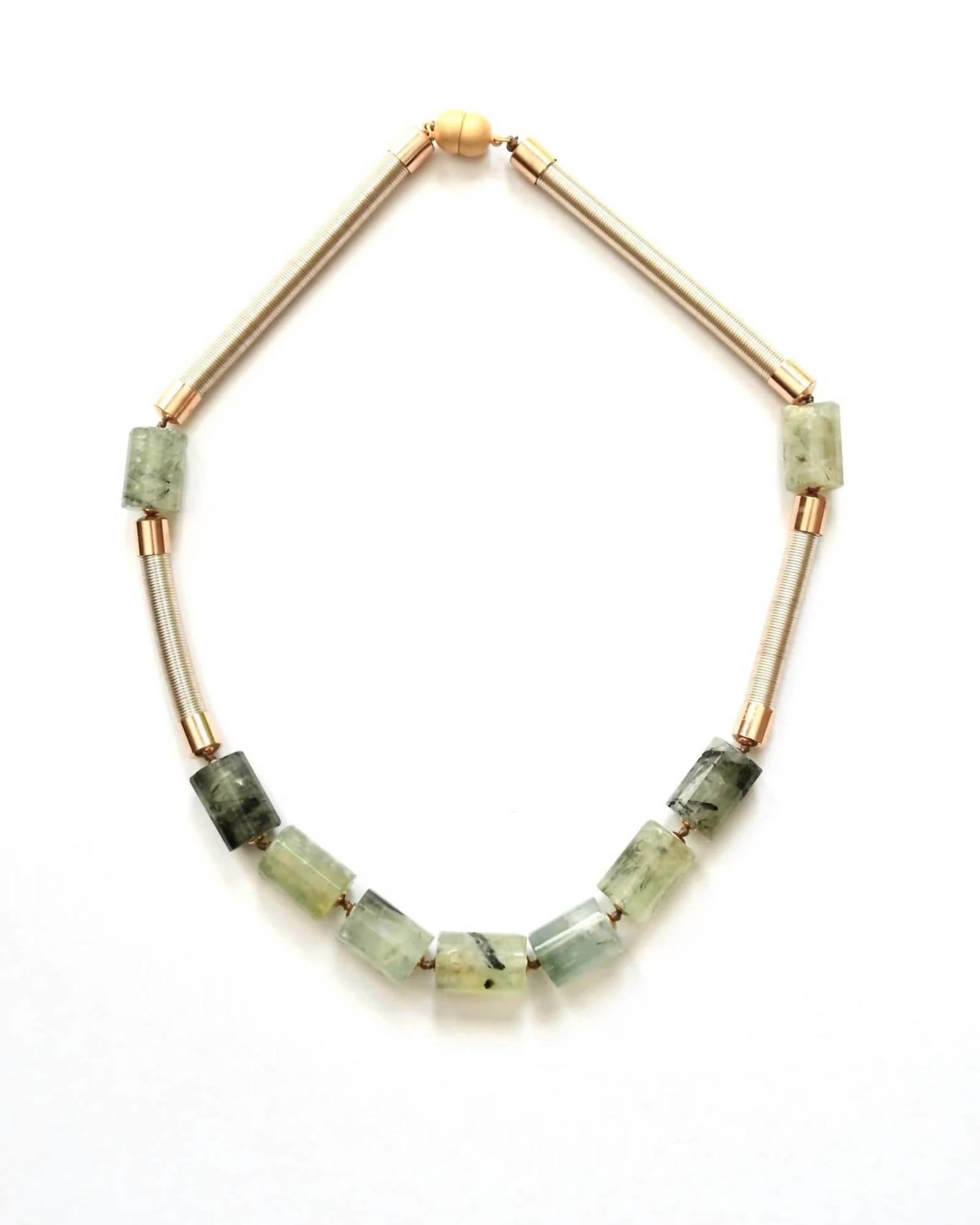 Women'S Green Garnet Wire Necklace in Green | Green