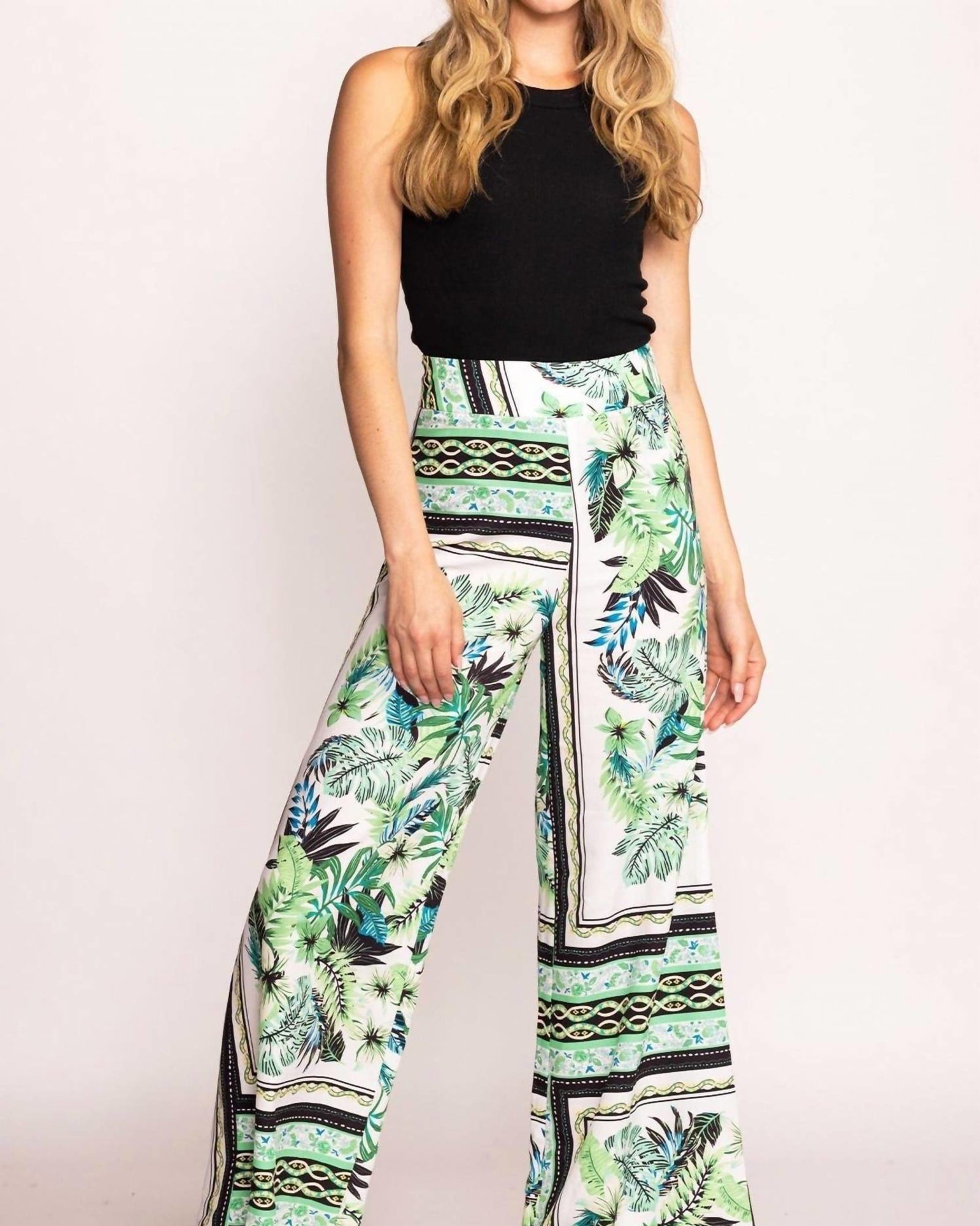 The Layla Pants in White | White