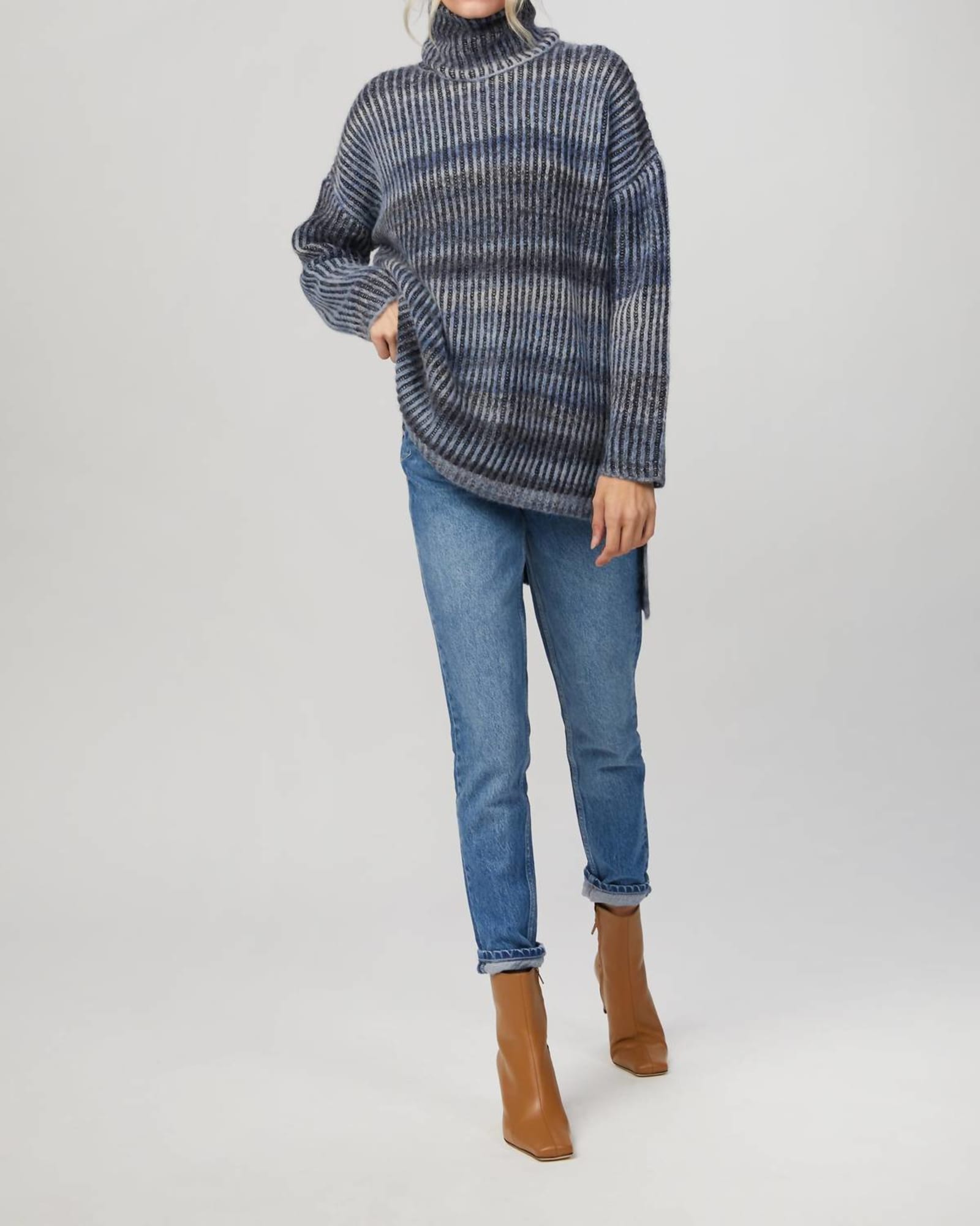 Mock Neck Tunic Pullover in Blue Combo | Blue Combo