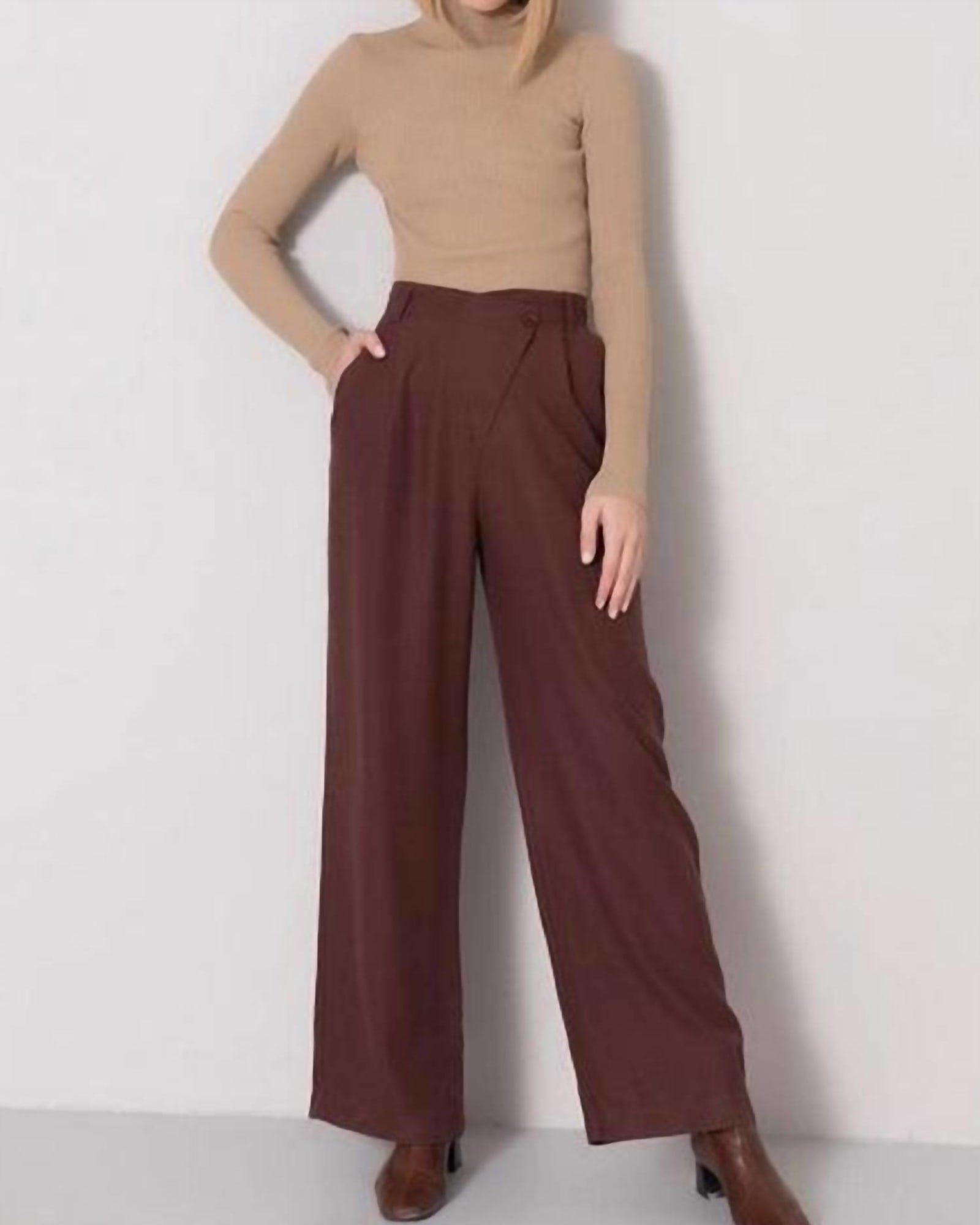 Pleated Palazzo Pants in Brown | Brown