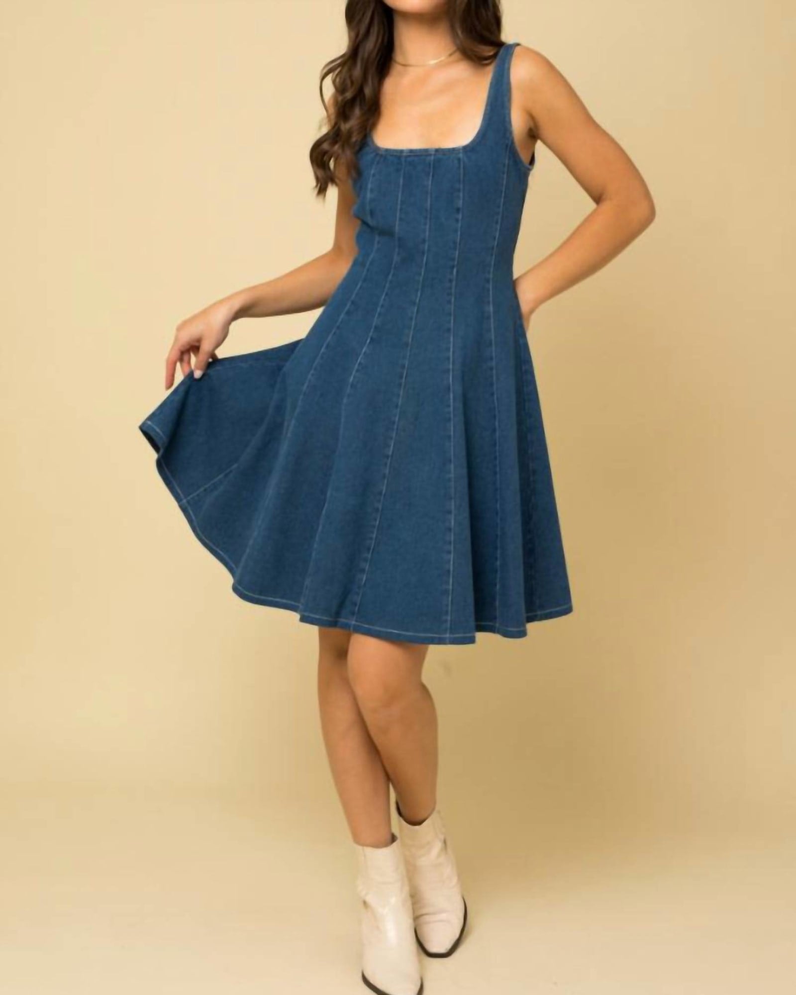Women's Secret Garden Sleeveless Dress - Gabby fabric - Wrinkle resistant;  No need to iron or steam - Lightweight and perfect for the summer -  Sleeveless - Knee length - Flattering fit 