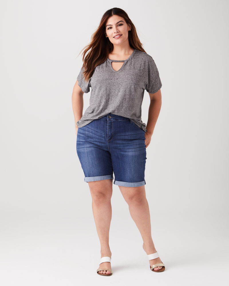 Plus size model with pear body shape wearing Estelle Keyhole Tee by Marc NY | Dia&Co | dia_product_style_image_id:136059