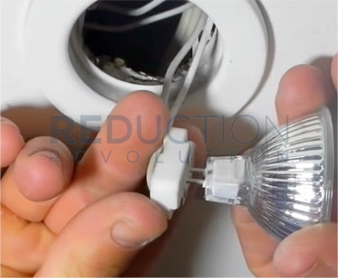 GU5.3 bi pin halogen downlight fitting