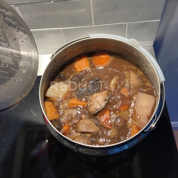 https://cdn.shopify.com/s/files/1/0150/2930/files/Thermal-Cooker-Recipe-Mushroom-Vegan-Beef-Bourguignon.jpg?v=1612422744