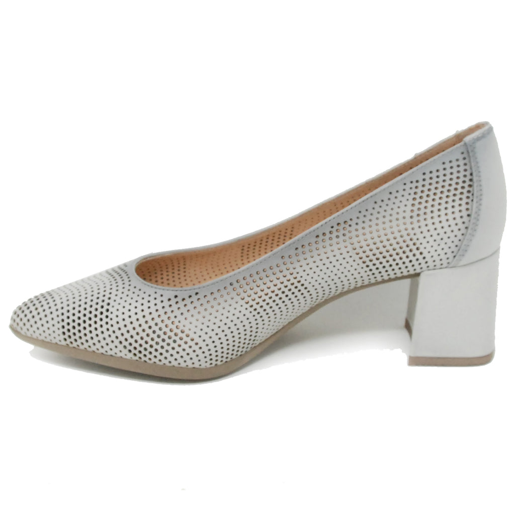 tan perla pumps