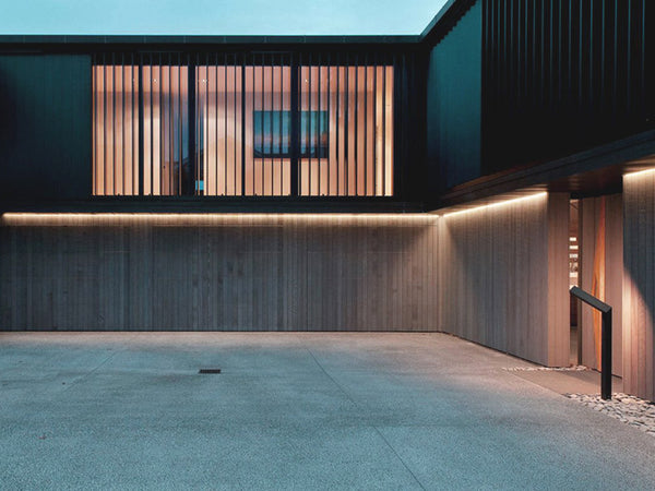 ultra modern house using led strip lighting in the courtyard