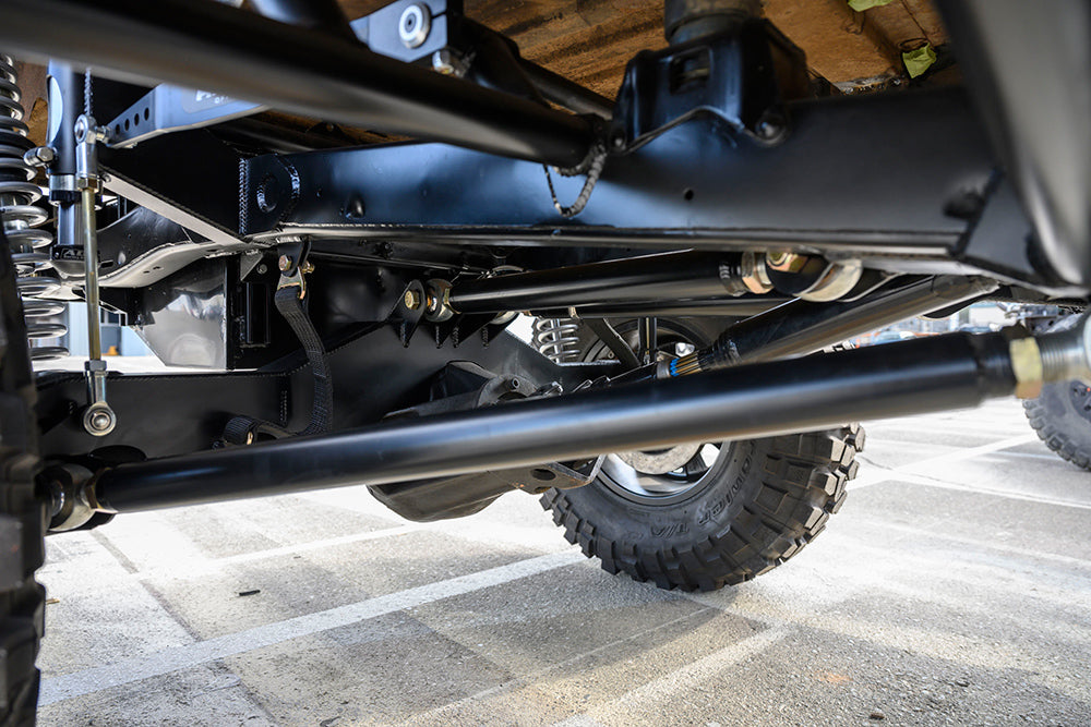 Rear triangulated 4 link offroad bronco