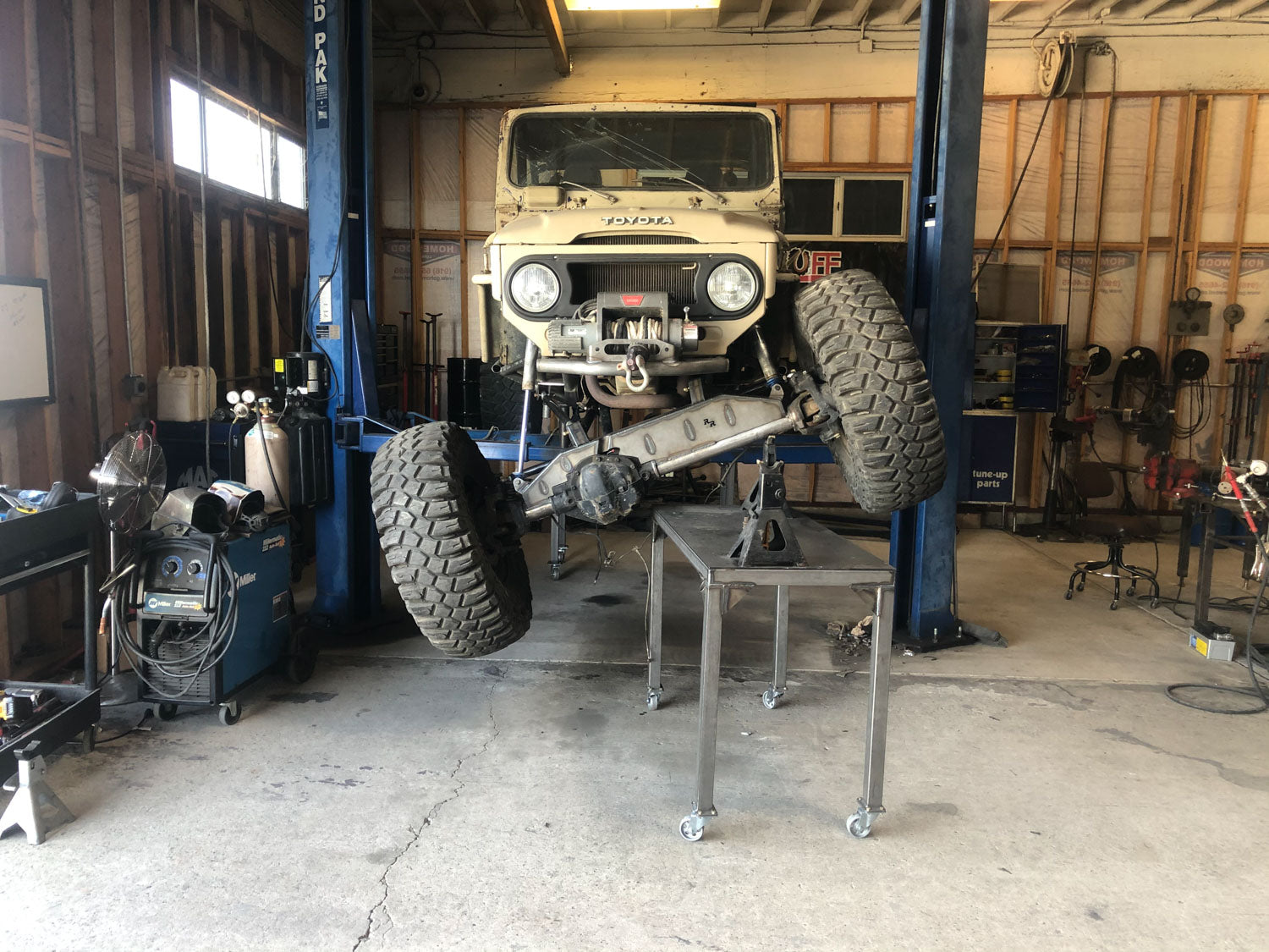 Rock and Road Classic FJ Cruiser Offroad 4 link axle Build