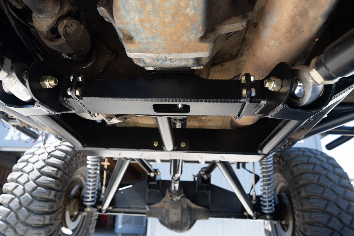 Classic Toyota FJ40 Offroad 3 link suspension build rock and road
