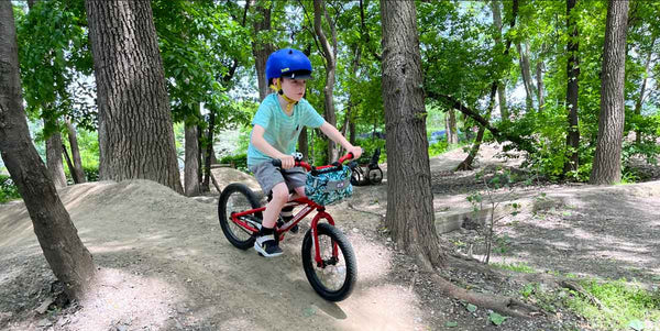 Kids-Cycling-Gear_Kids-Bike-Safety-01