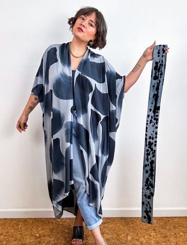 Hand-Dyed High Low Kimono in Gray Black Brush