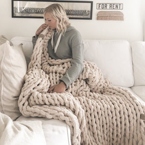 HUGE Chunky Knit Blanket Kit (with no shed hack) - Truly Majestic