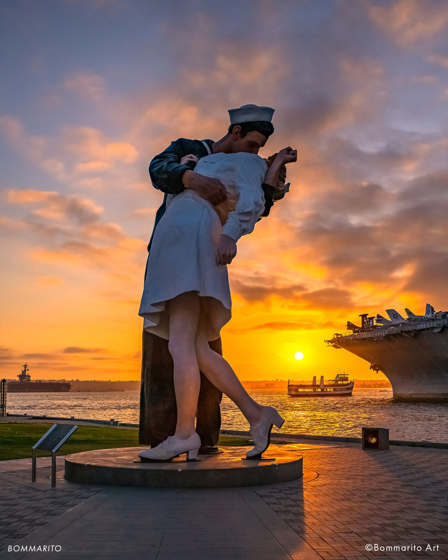 Kissing Statue Sunset
