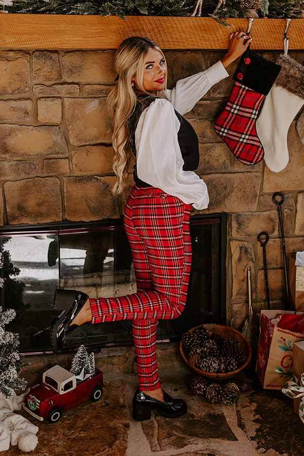 https://cdn.shopify.com/s/files/1/0152/4007/files/2210208776000-2023102312314700-821e72a7endless-cheer-plaid-pants-in-red.jpg?v=1698082308