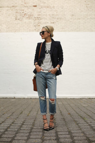 Black blazer and skinny jeans for a business casual look