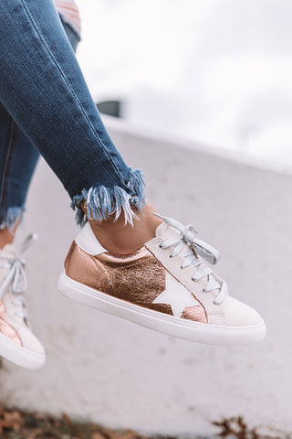 Brown Sneakers Outfits For Women (26 ideas & outfits) | Lookastic