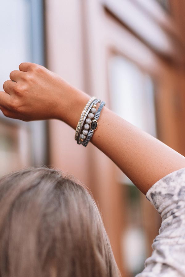 Sedona Sunrise Magnetic Bracelet In Charcoal