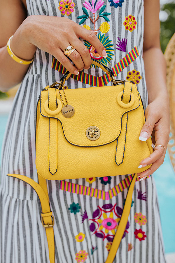 119,127 Yellow Purse Stock Photos, High-Res Pictures, and Images - Getty  Images