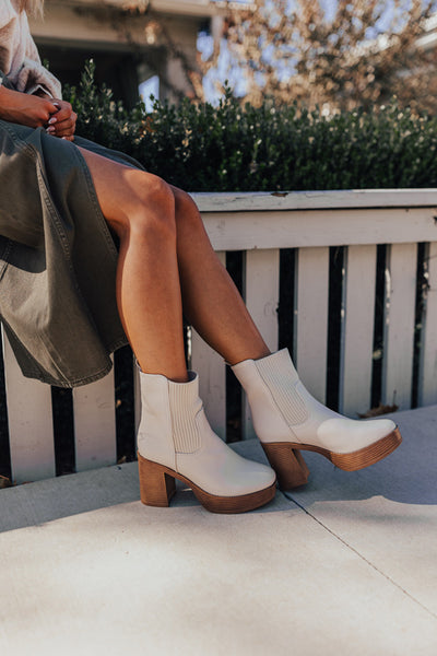 The Stanley Faux Leather Boot in Ivory 6.0 / Ivory