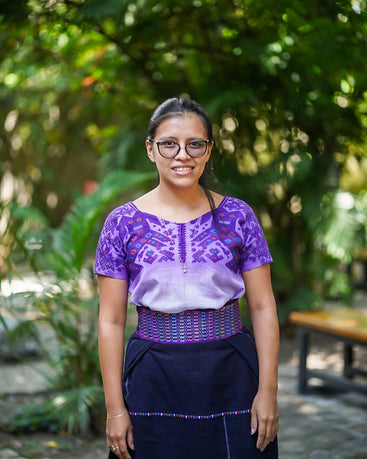 Portrait photo of Telma Manuela González, the Community Based Education Training Facilitator at Mercado Global.