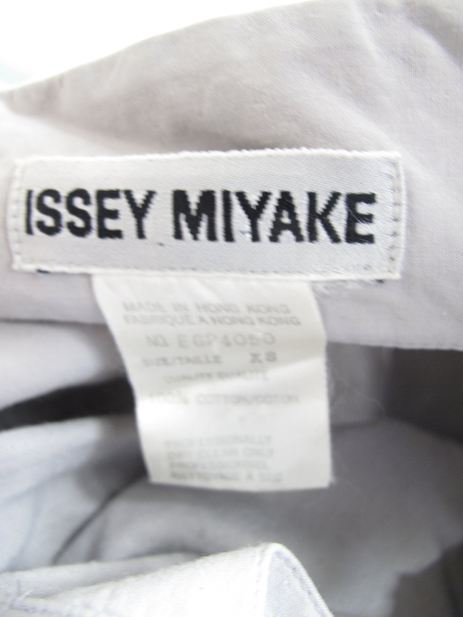 ISSEY MIYAKE – ARCHIVE