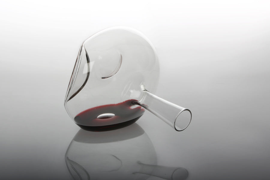 13˚ 60˚ 104˚ decanter