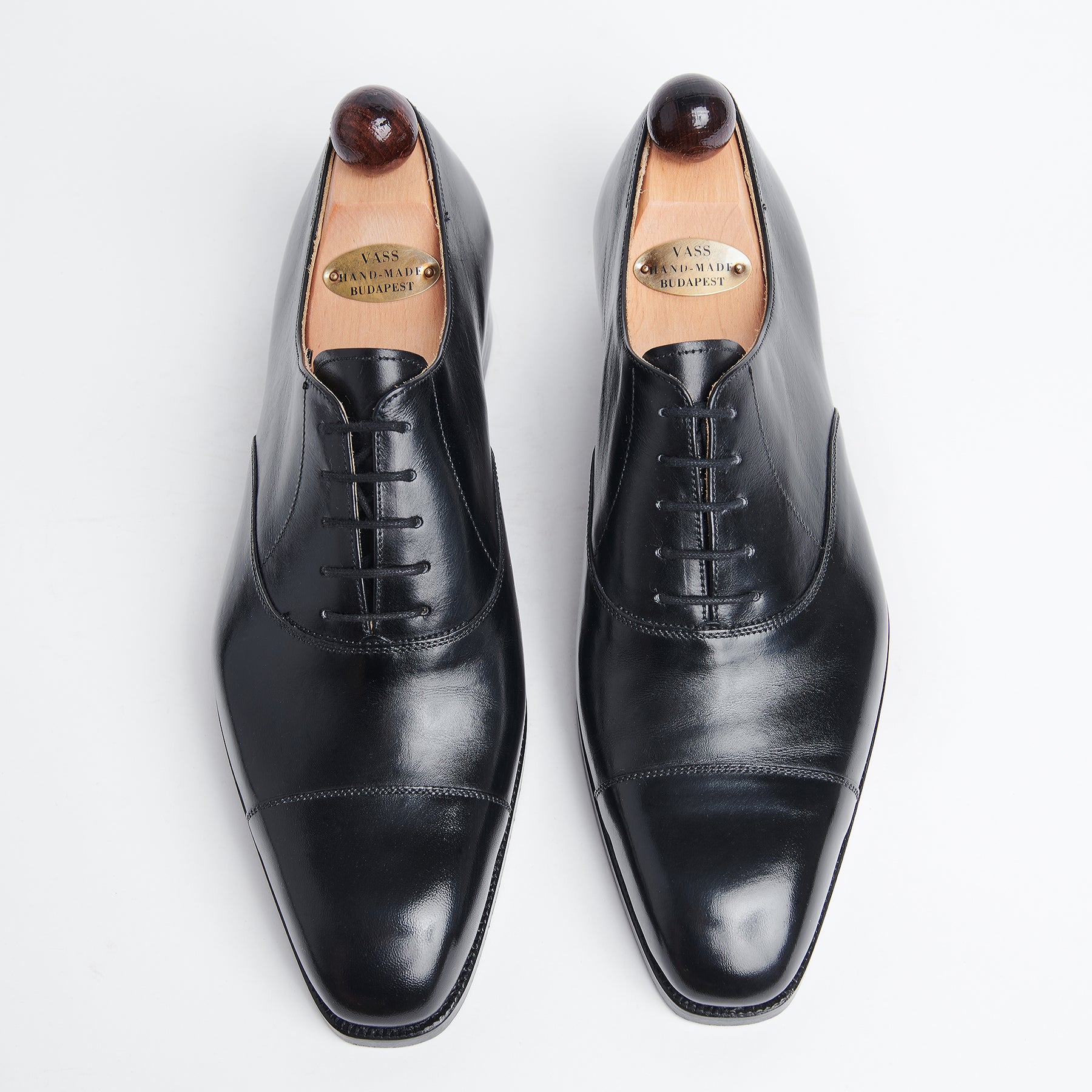 Vass Cap Toe Oxford in Black Calf – Caine Clothiers