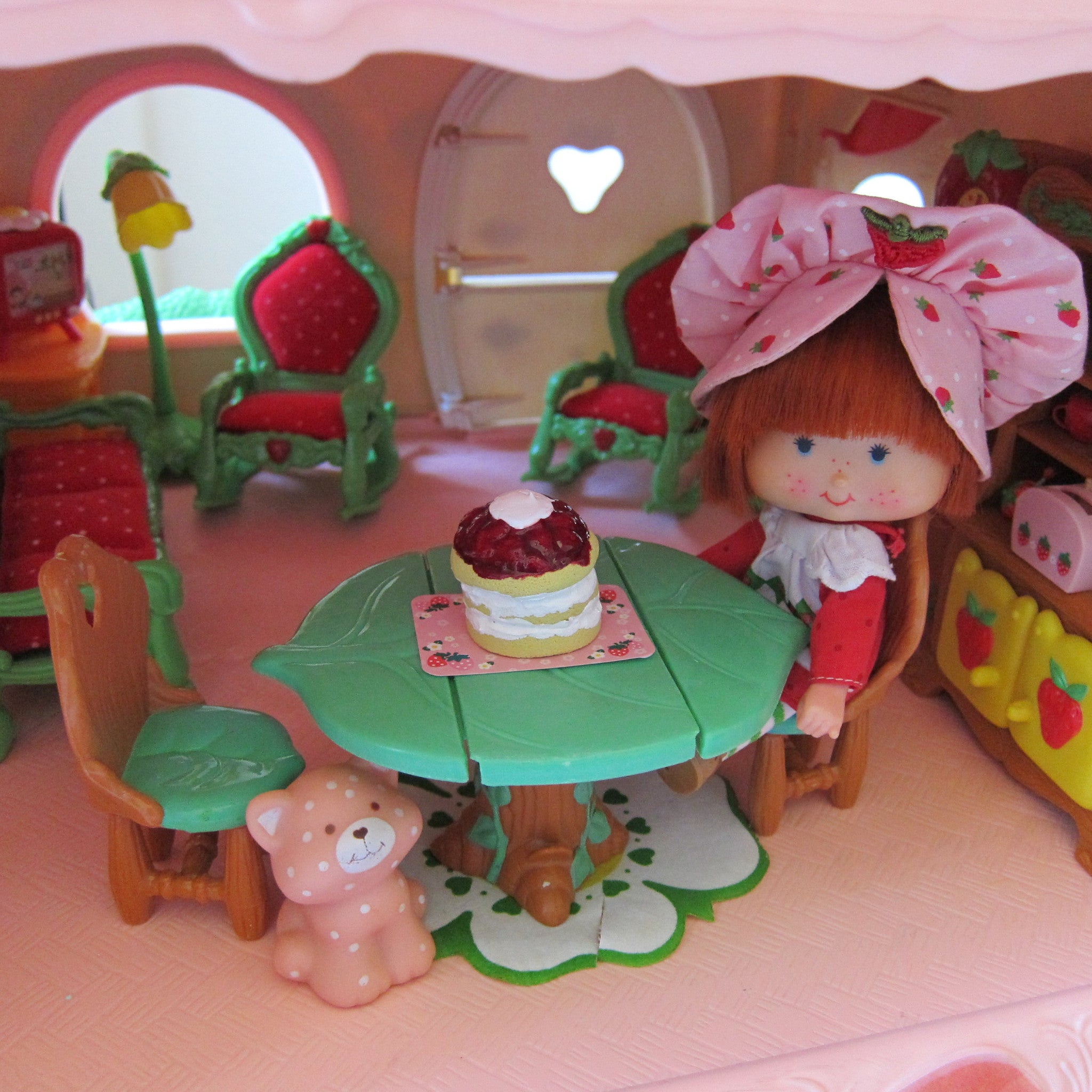 Dining Table Chairs For Strawberry Shortcake Berry Happy Home Dollho Brown Eyed Rose
