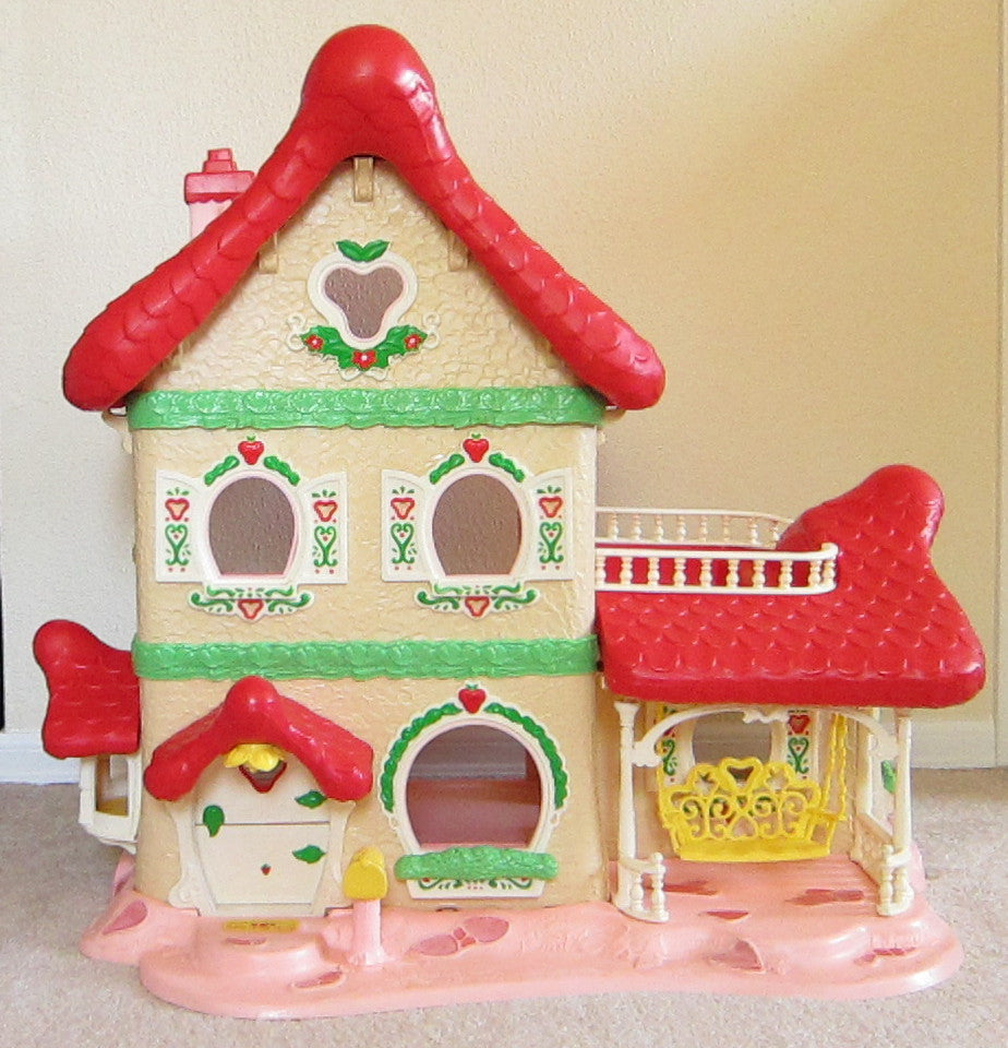 strawberry shortcake doll house